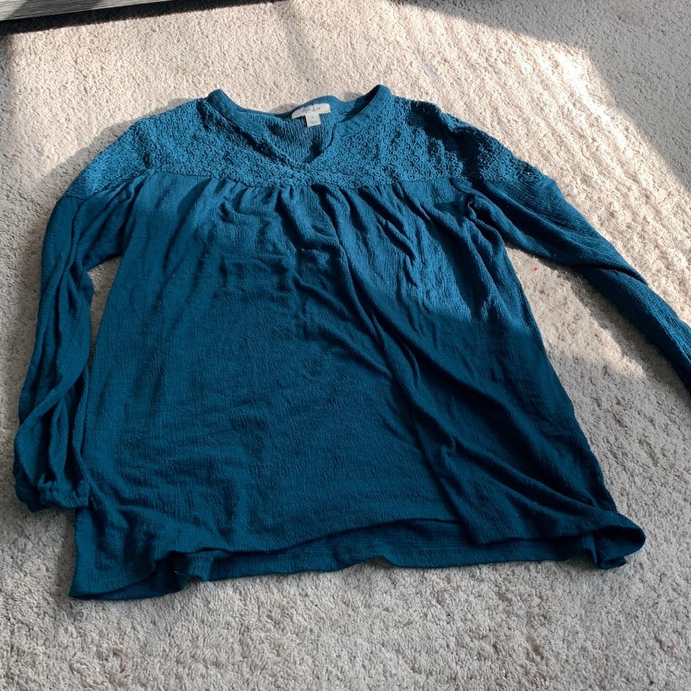 Woman’s Style & Co Shirt - Size Medium